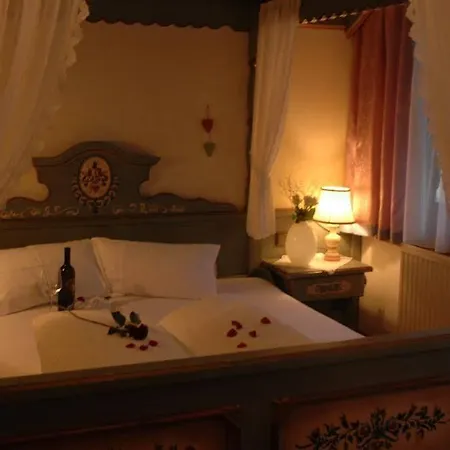 Schwarzenstein Hotel 3*