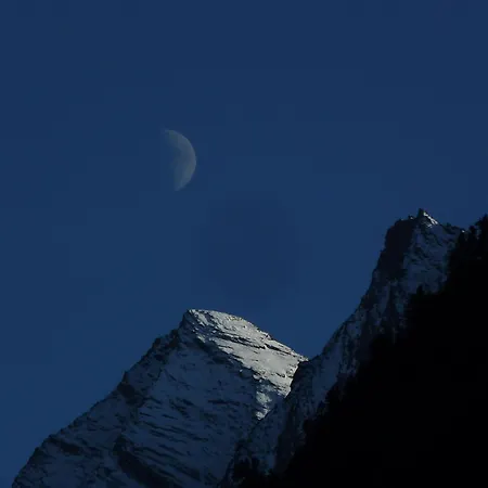 Schwarzenstein 3*